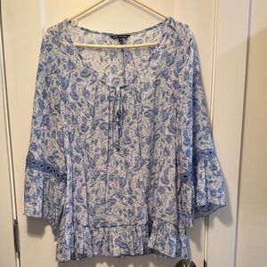 Unique Spectrum Blue Floral Blouse with Lace Trim
